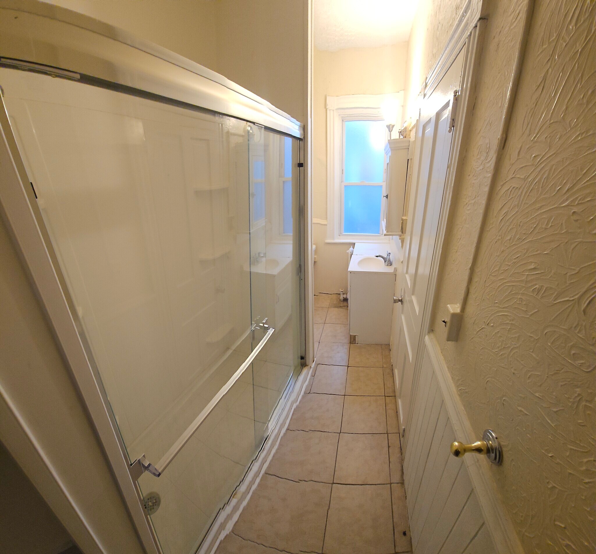 Building Photo - 132 W Douglass St