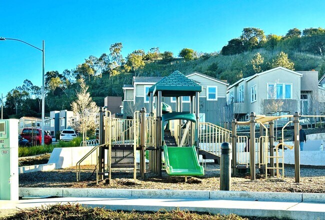 Building Photo - 313 Jacquelyn Ln