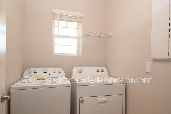 Building Photo - 18517 Cronin Sand Ln