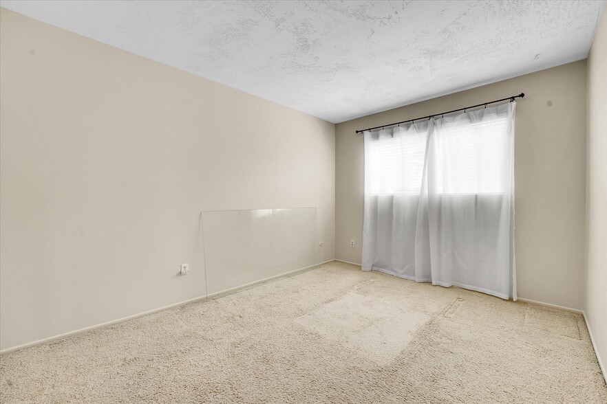 Building Photo - 1939 Ventana Way