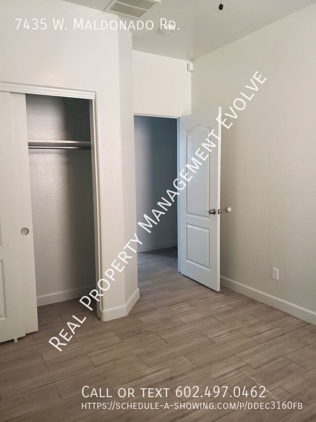 Building Photo - Modern and Elegant Rental Home in Laveen, ...