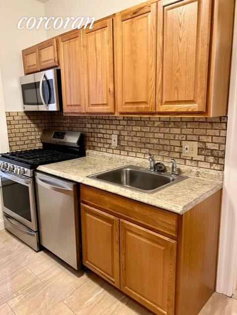 Building Photo - 60 Sterling St