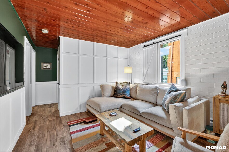 Building Photo - 1343 N High St