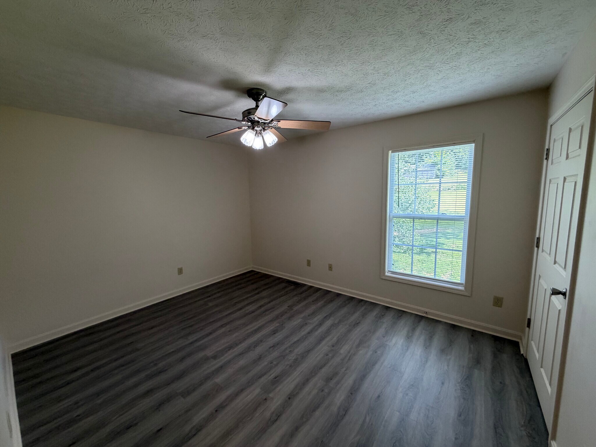 Building Photo - 7018 Autumn Dr