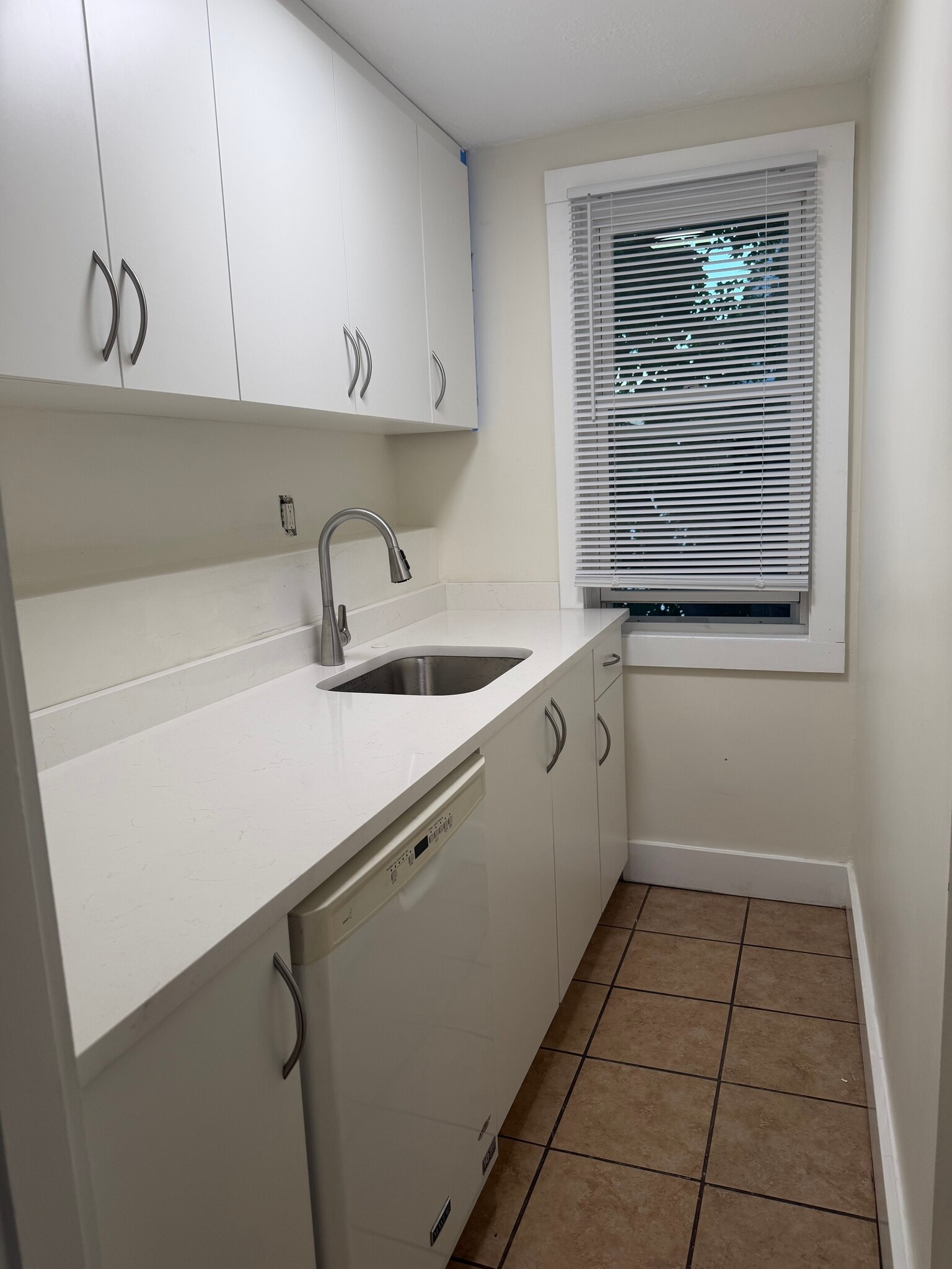 Kitchen - 677 Westford St