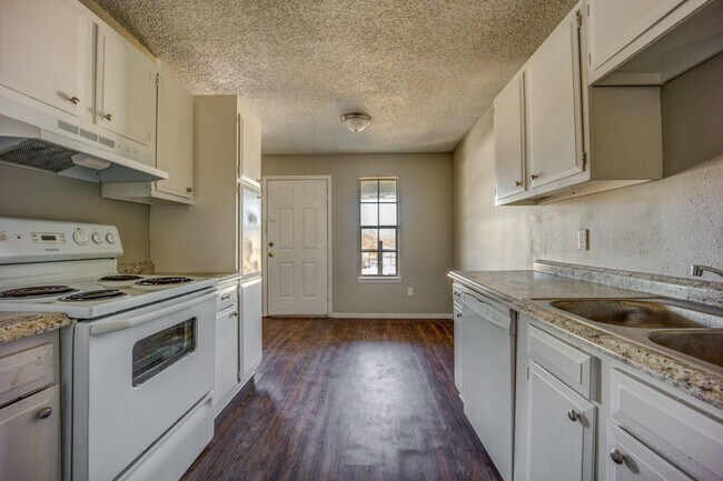 Interior Photo - The Dogwood