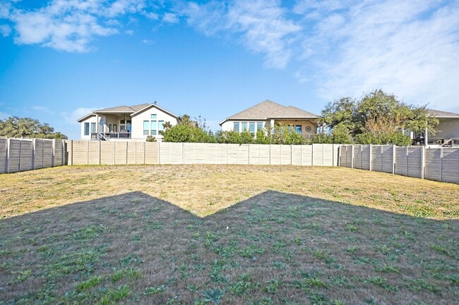 Building Photo - 588 Vale Ct