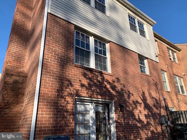 Building Photo - 10307 Friendship Ct