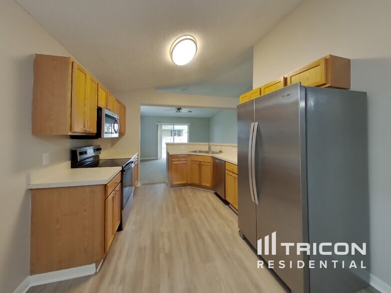 Building Photo - 12266 Glenn Hollow Dr