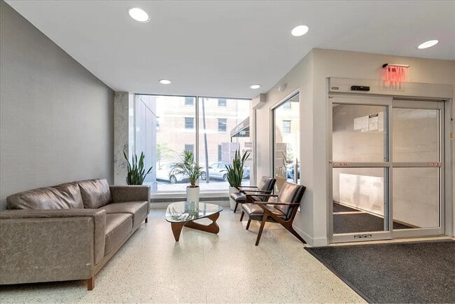 Building Photo - 10740 Queens Blvd