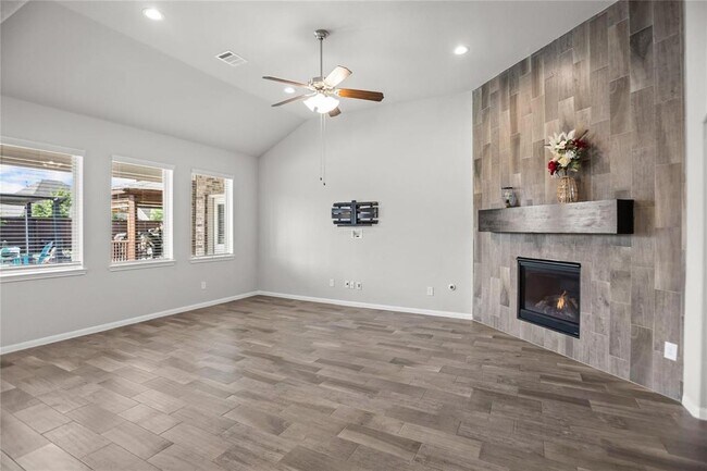 Building Photo - 24115 Golden Fallow Dr
