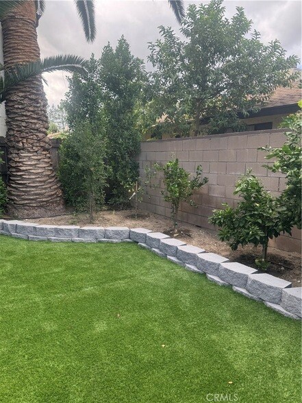 Building Photo - 7127 White Oak Ave