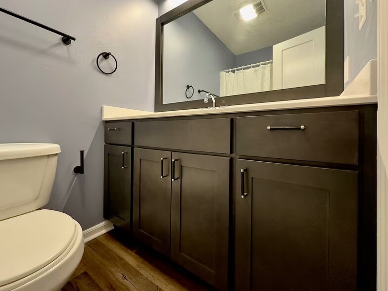 Building Photo - 2110 Melon St