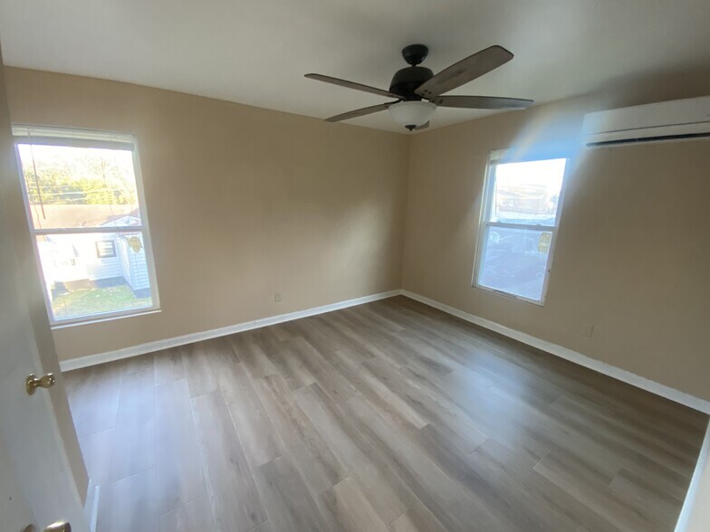 Building Photo - 266 moughon st