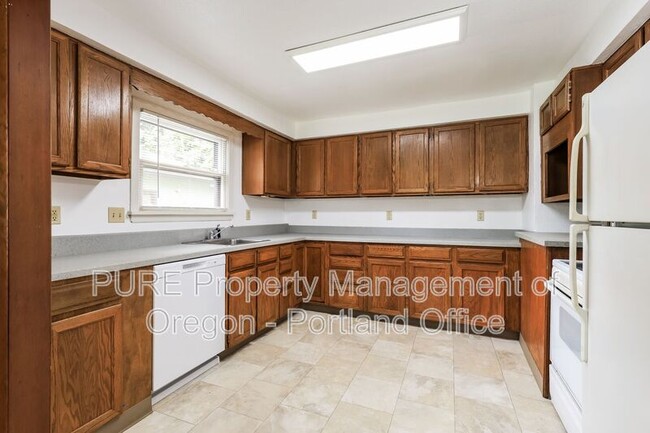 Building Photo - 2931 SE 119th Ave