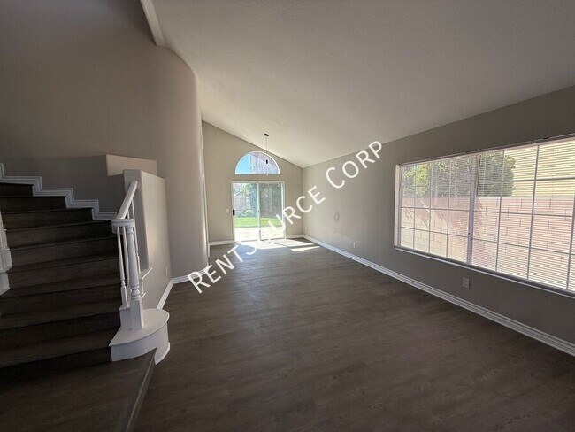 Building Photo - 40055 Castana Ln
