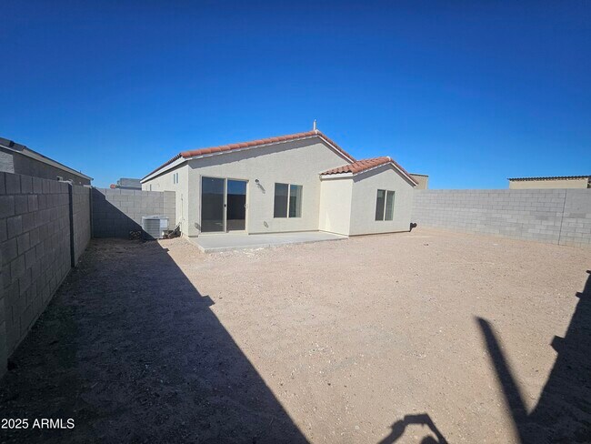 Building Photo - 1225 N 13th St