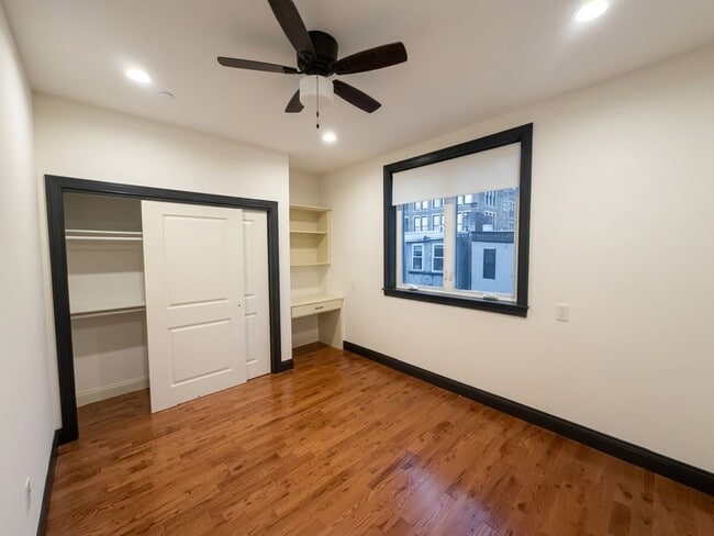 Building Photo - 1331 S Opal St