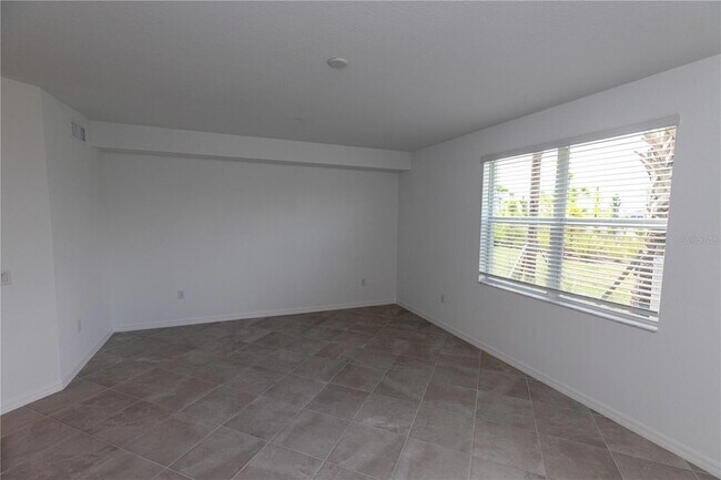 Building Photo - 16524 Kingwood Ln