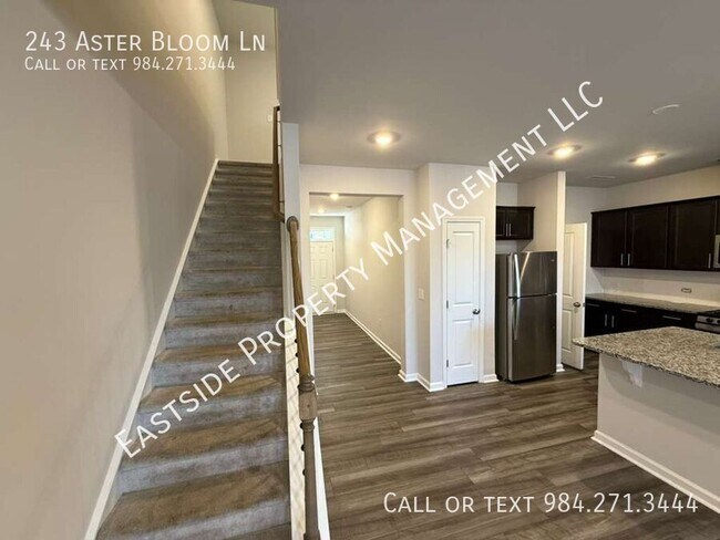 Building Photo - 243 Aster Bloom Ln