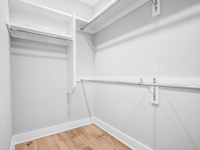 Building Photo - 928 Pullman Pl