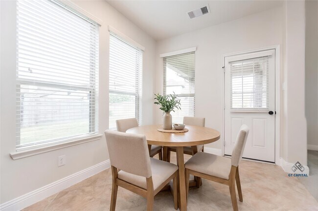 Building Photo - 4715 Coldstream Ct