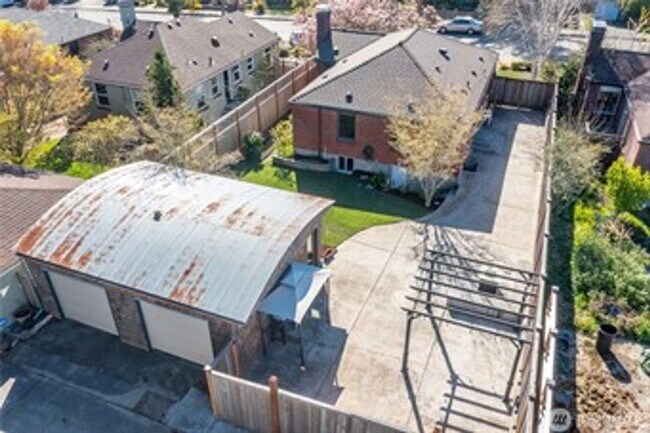 Building Photo - 5Bd/2Ba Seattle House