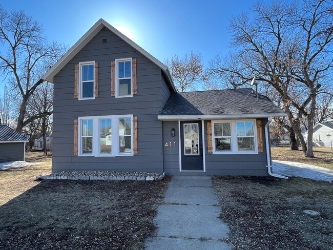 Building Photo - 411 S Dakota St