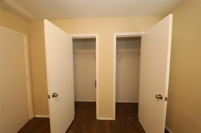 Building Photo - 14430 Hamilton Grove Ln