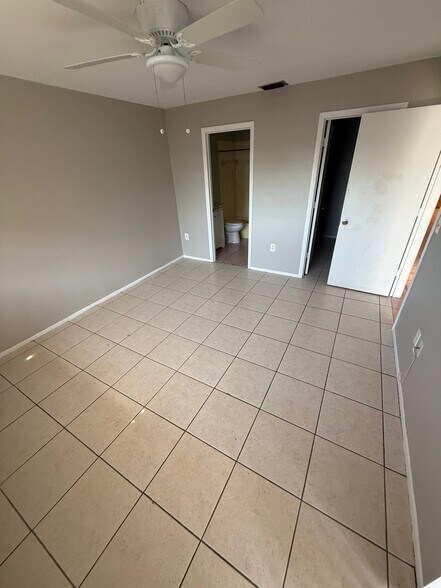 Building Photo - 1755 Florence Ave