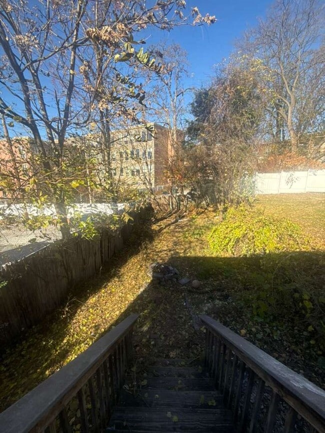 Building Photo - 195 Union St