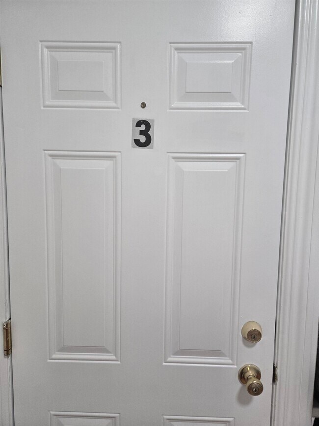 Building Photo - 817-819 Avenue C