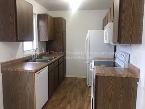 Building Photo - 440 22nd St E