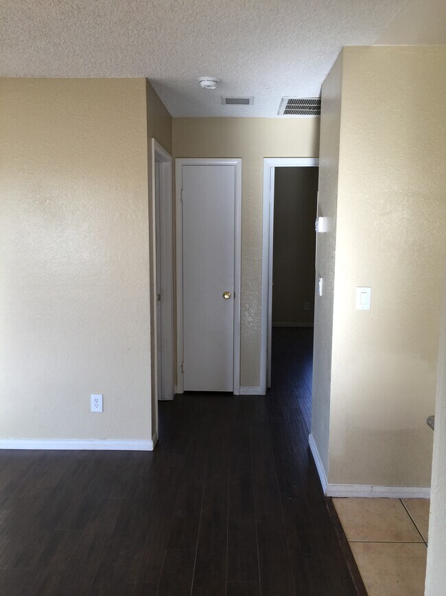 Building Photo - 4216 Middlesex Ave