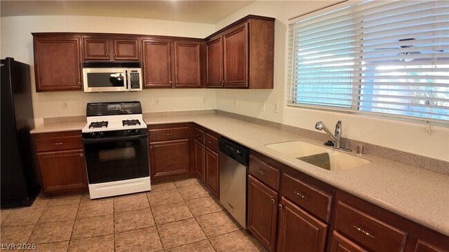 Building Photo - 11104 Calder Ave