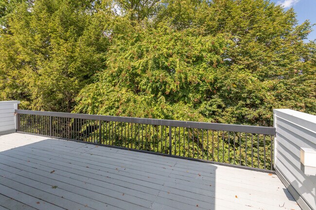 Building Photo - 4611 Charleston Terrace NW