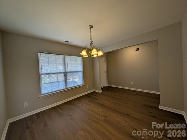 Building Photo - 11307 Breezehill Ln