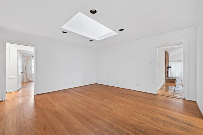 Building Photo - 5643 Piping Rock Ln