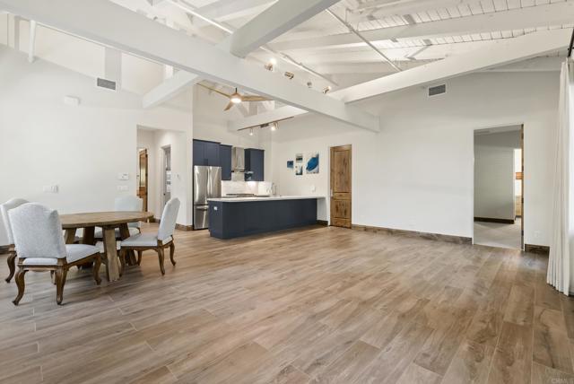 Building Photo - 5330 San Elijo Ave