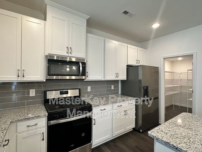 Building Photo - 1202 Briar Gate Dr