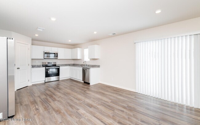 Building Photo - 104 Cool Crk Ct