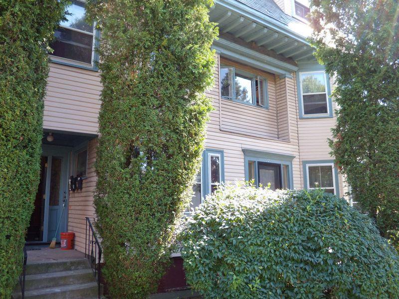 Building Photo - 79 College Ave