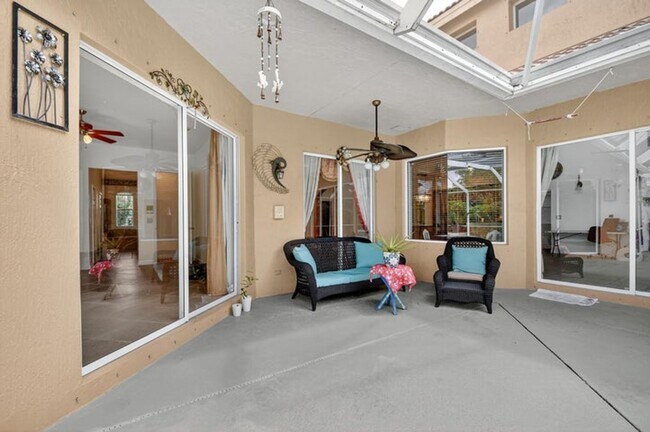 Building Photo - 3769 Victoria Rd