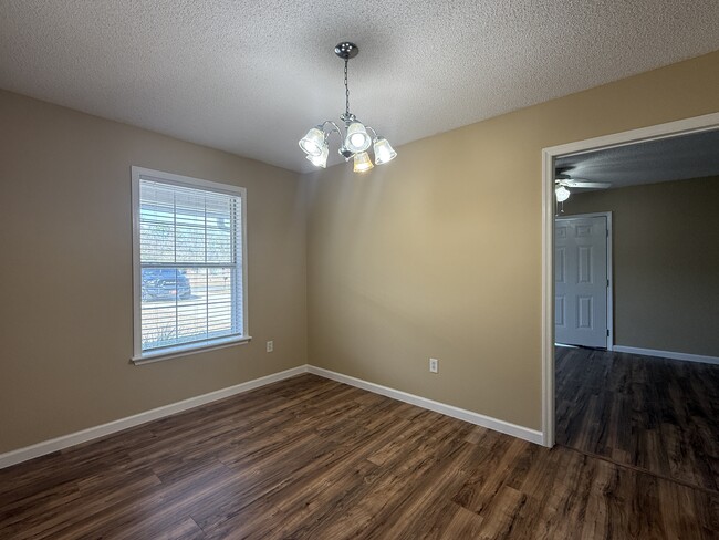 Building Photo - 313 Pat Priester Dr