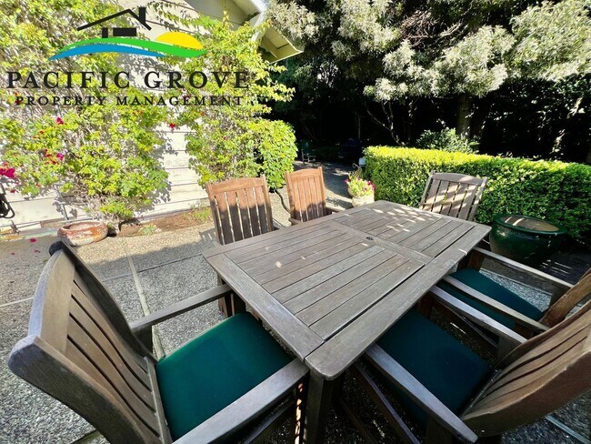 Building Photo - Lovely Ocean View Home Available NOW!