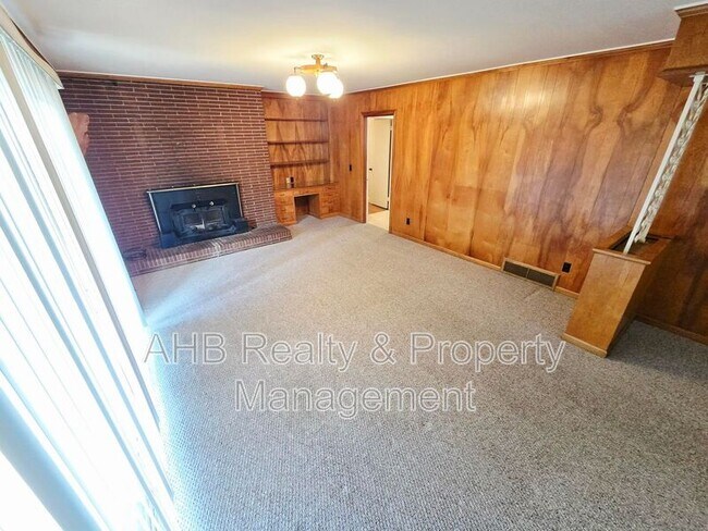 Building Photo - 3261 Alamance Rd