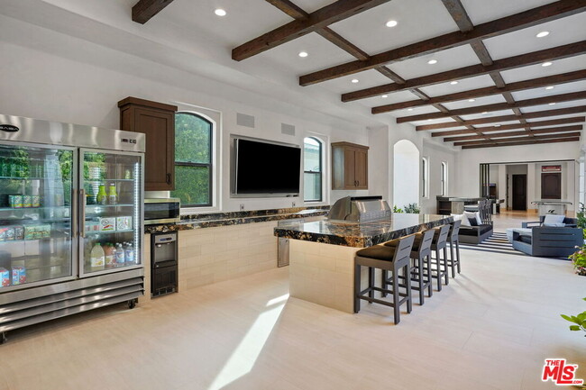 Building Photo - 20101 SW Cypress St