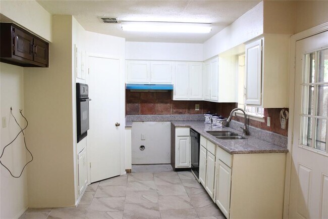 Building Photo - 11206 Hendon Ln