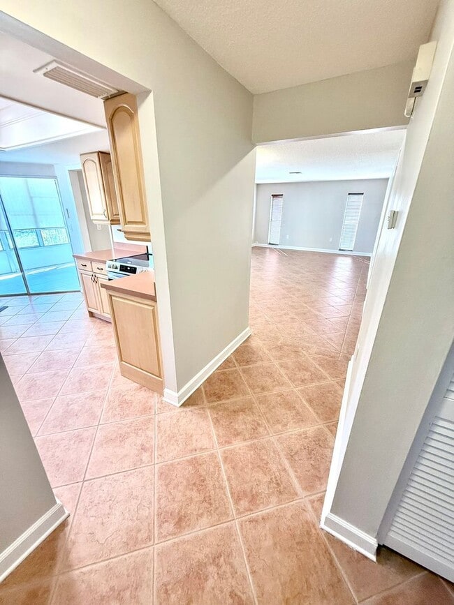 Building Photo - Beautiful 2 Bed • 2 Bath Single-Family Home in Beacon Groves