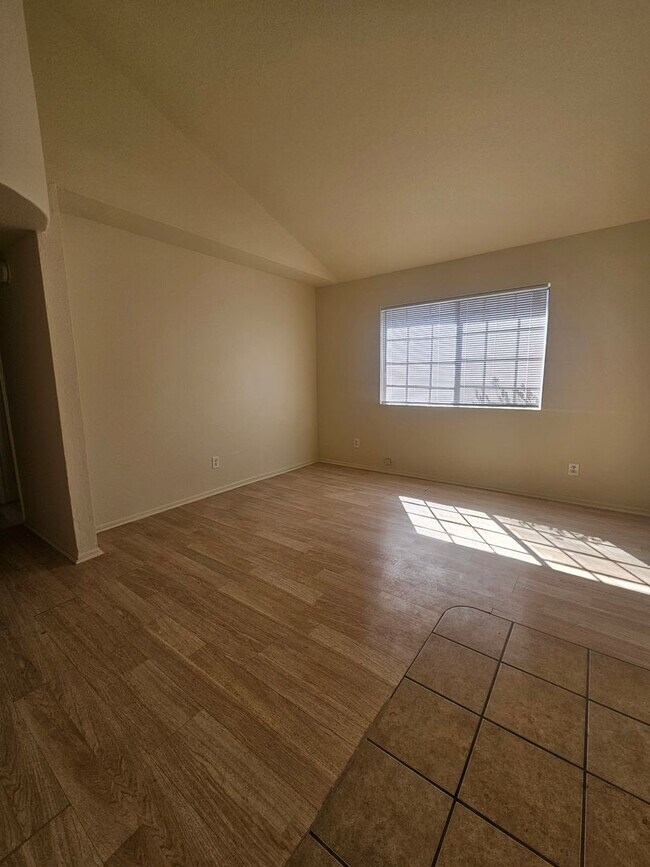 Building Photo - 12th St Omid